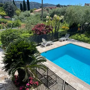https://villa-bas-de-avec-acces-piscine-pres-de-nice-cannes-monaco.fr-provencehotel.com